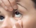 contact lens insertion -